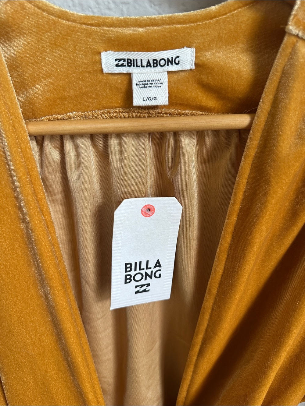 Billabong Orange Mustard Velvet Lush For Life Wrap Dress Size L NWTs - Picture 2 of 8